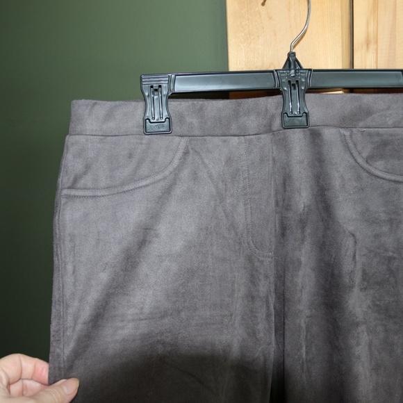 NWOT Tribal Leggings - Grey - Size M - Picture 3 of 4